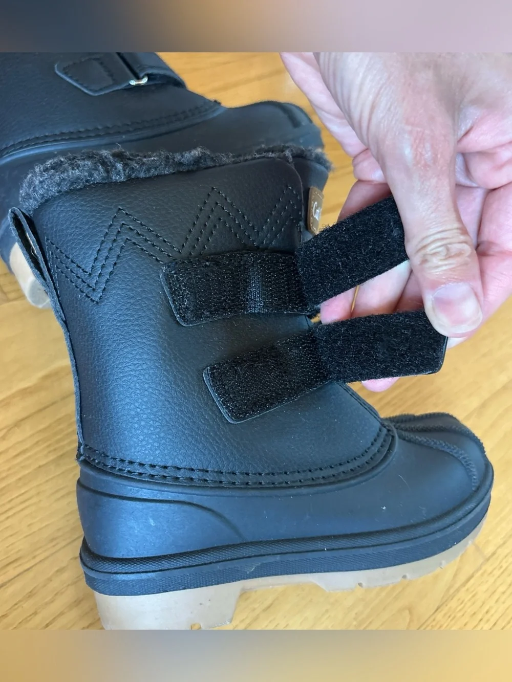 Cat & Jack Denver toddler winter boots Black Snow Little Boys Waterproof Size 6